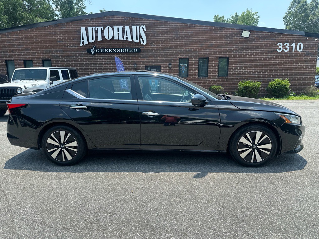 2019 Nissan Altima Image 8