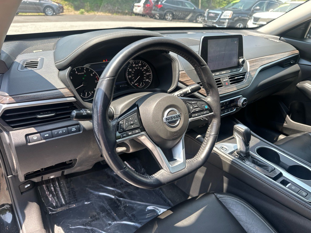 2019 Nissan Altima Image 12