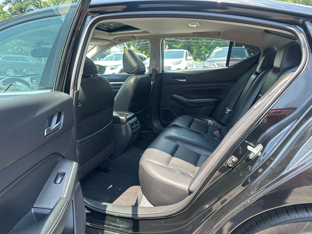 2019 Nissan Altima Image 13