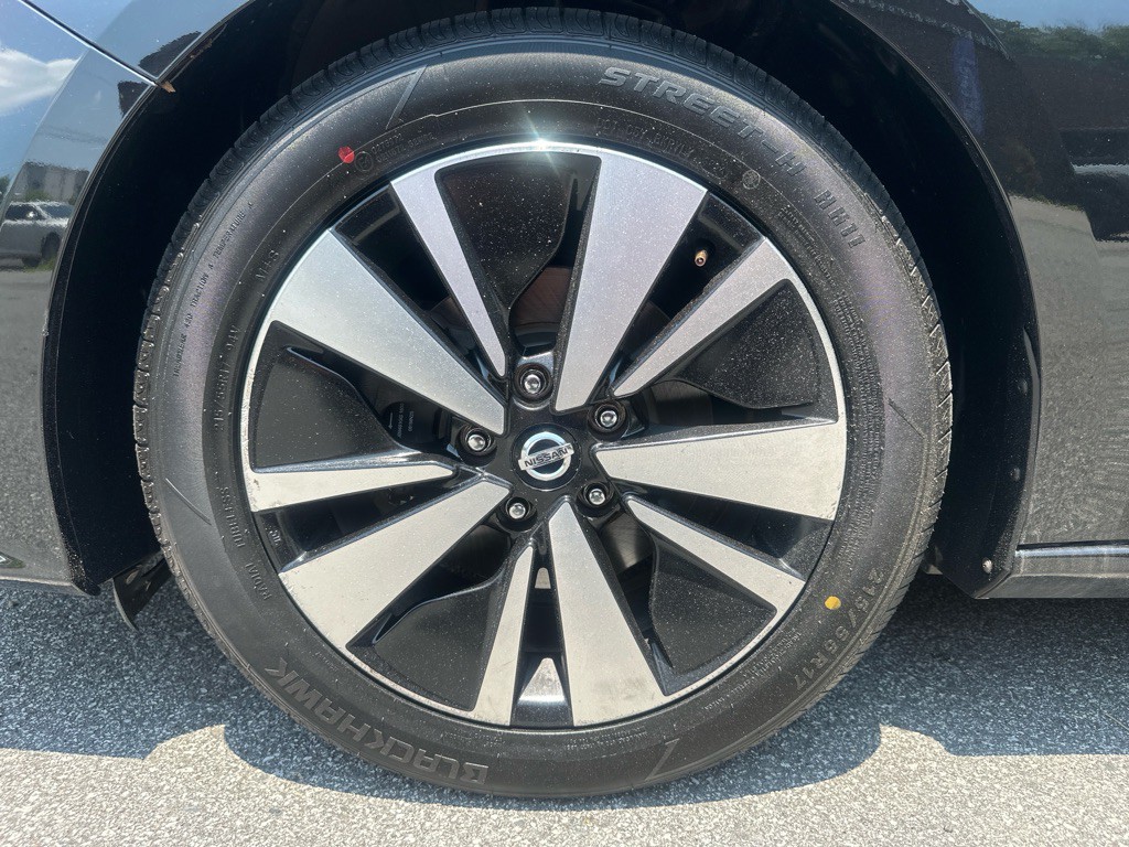 2019 Nissan Altima Image 42