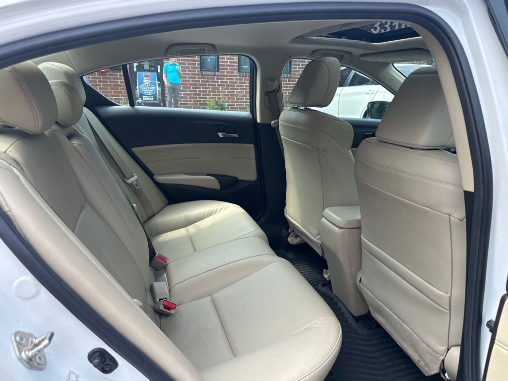 2017 Acura ILX Image 16