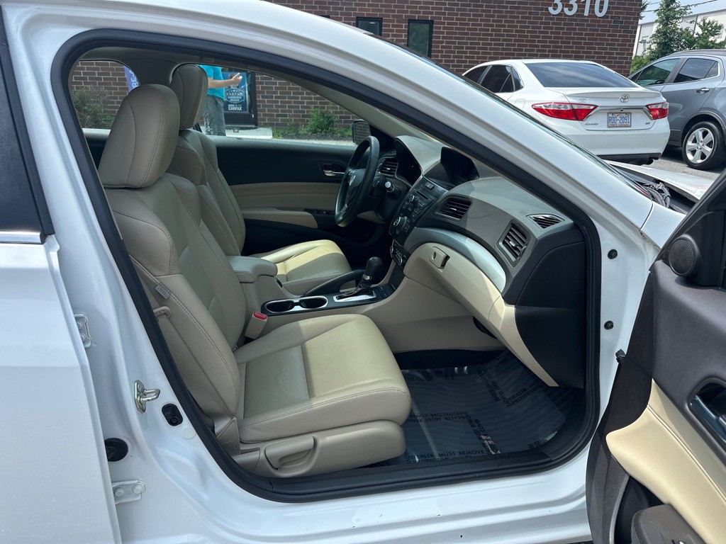 2017 Acura ILX Image 19