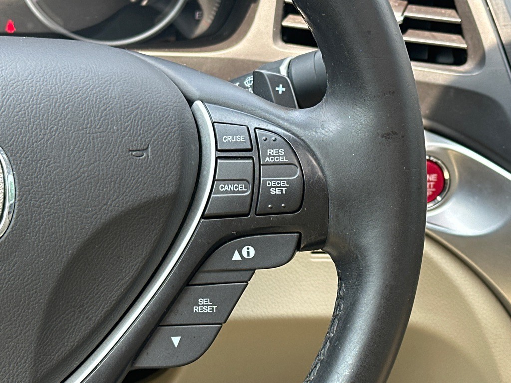 2017 Acura ILX Image 24