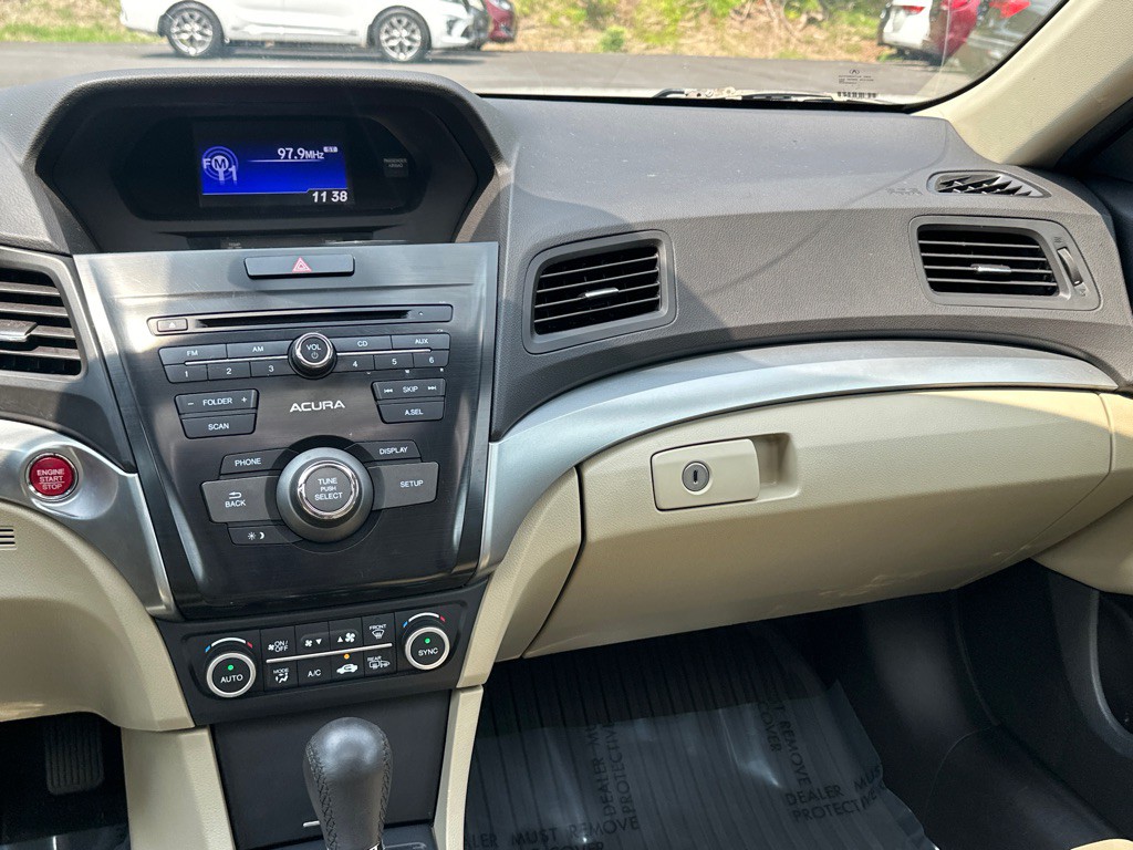 2017 Acura ILX Image 29