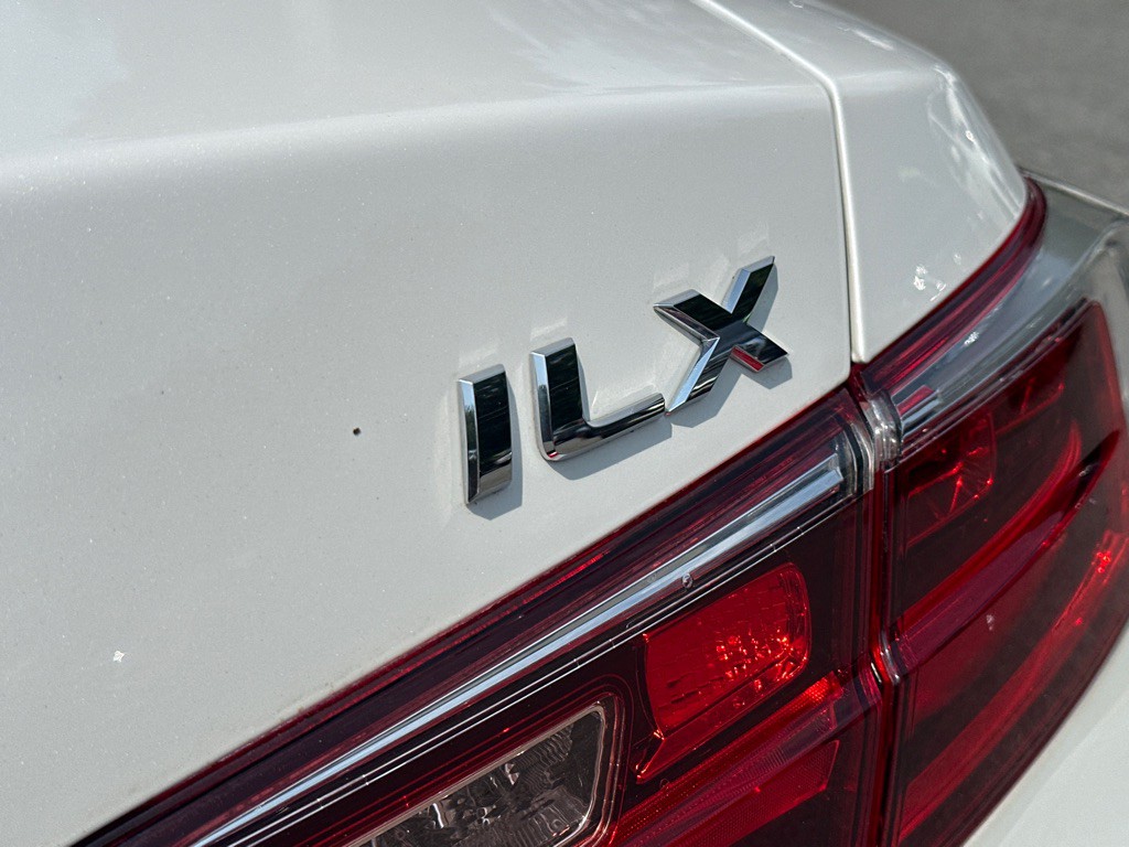 2017 Acura ILX Image 38
