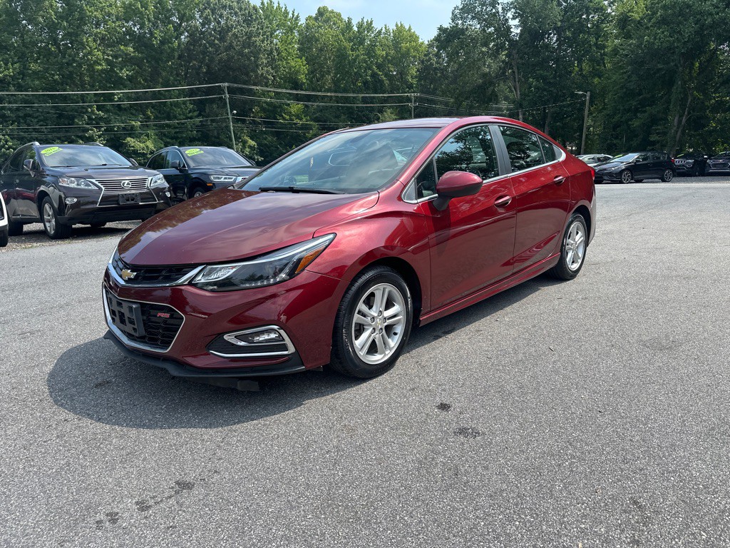 2016 Chevrolet Cruze Image 2