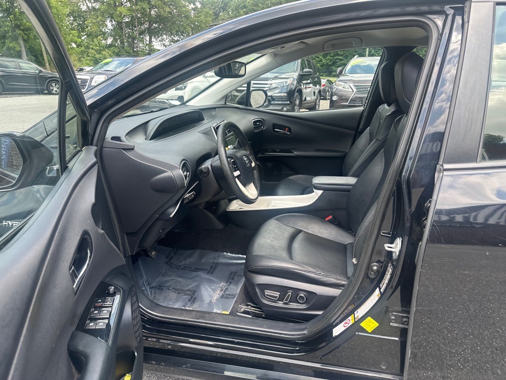 2016 Toyota Prius Image 9