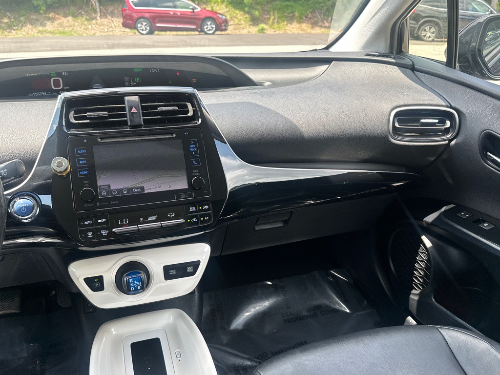 2016 Toyota Prius Image 28