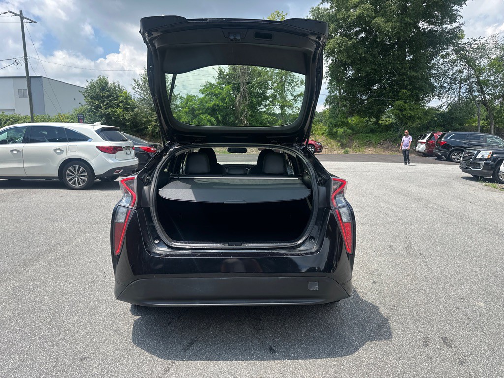 2016 Toyota Prius Image 33