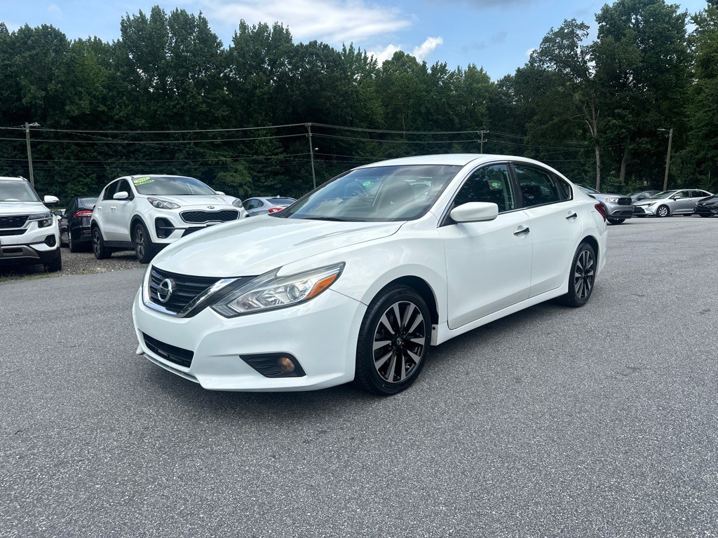 2018 Nissan Altima Image 2