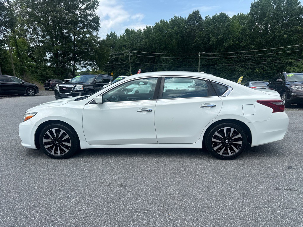 2018 Nissan Altima Image 4