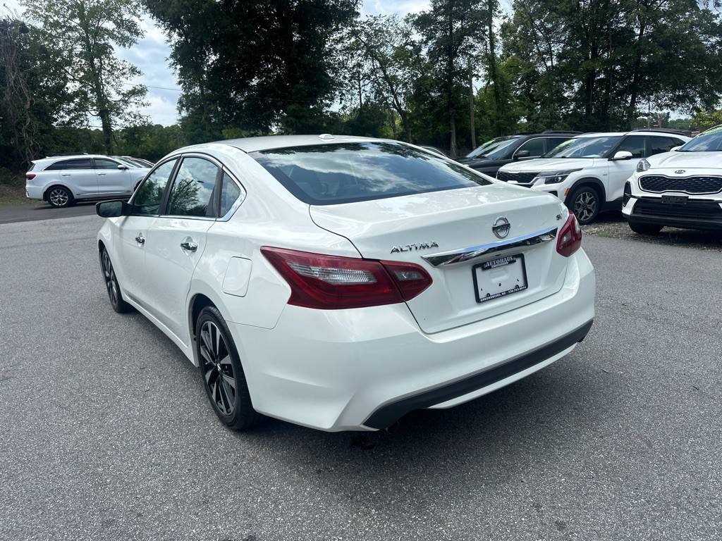 2018 Nissan Altima Image 5