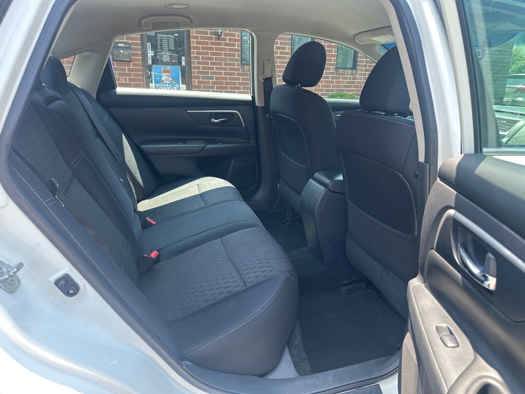 2018 Nissan Altima Image 15