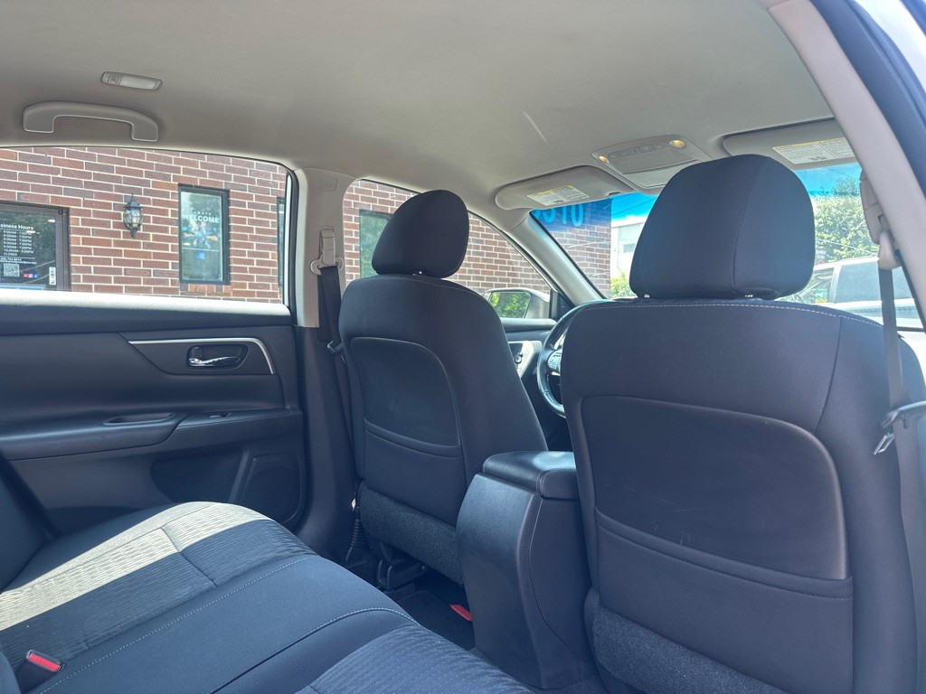 2018 Nissan Altima Image 17