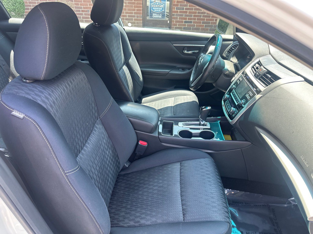 2018 Nissan Altima Image 19