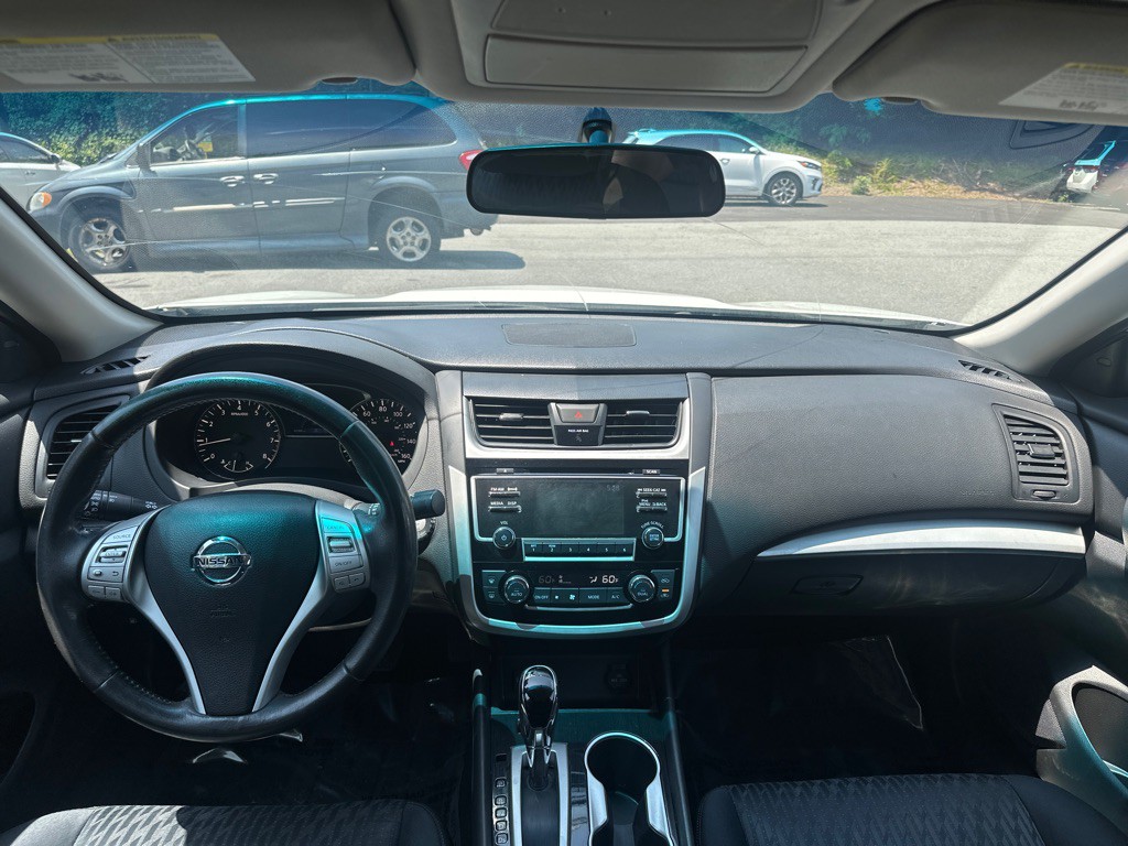 2018 Nissan Altima Image 21