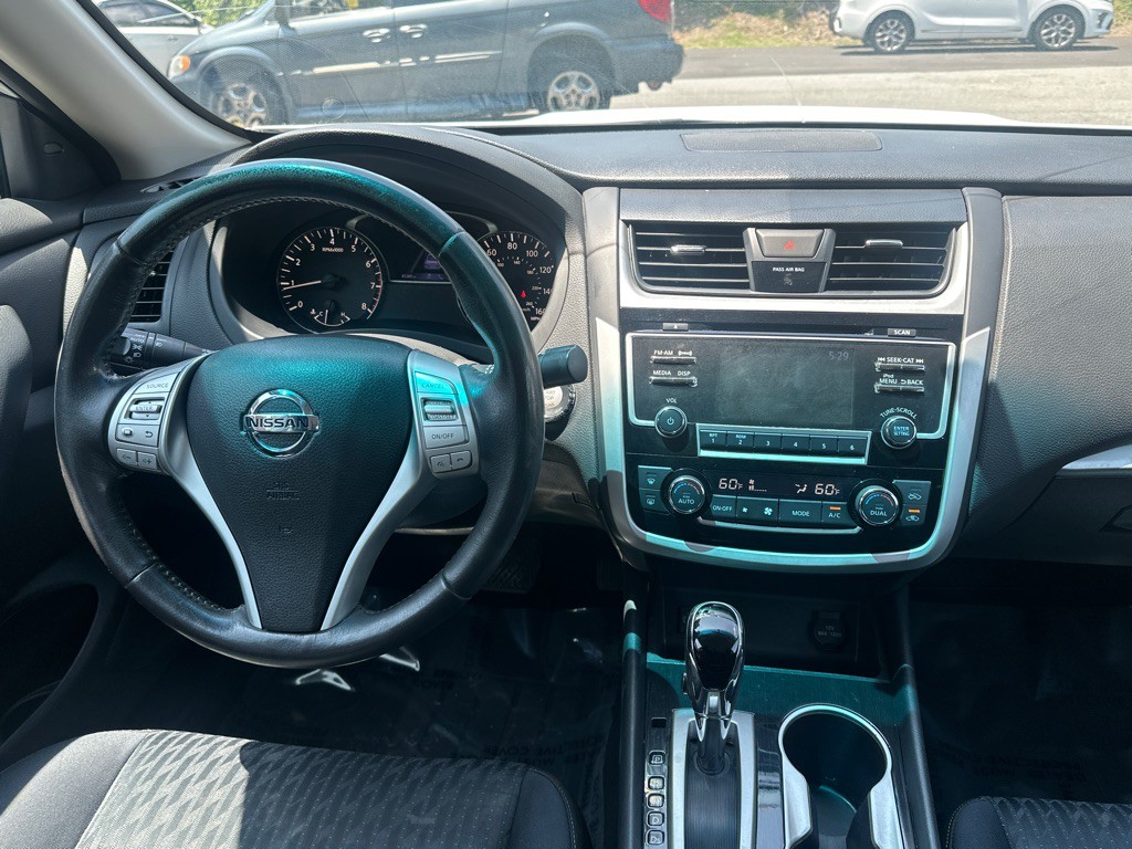2018 Nissan Altima Image 28