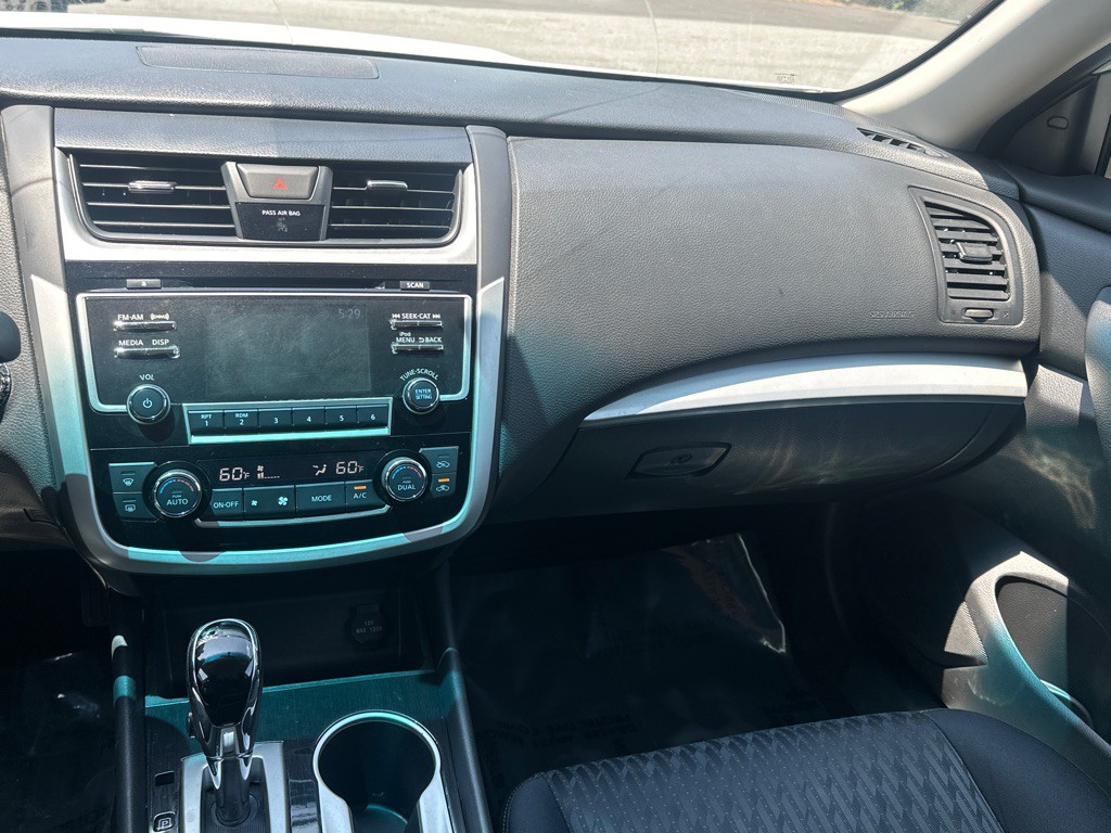 2018 Nissan Altima Image 29