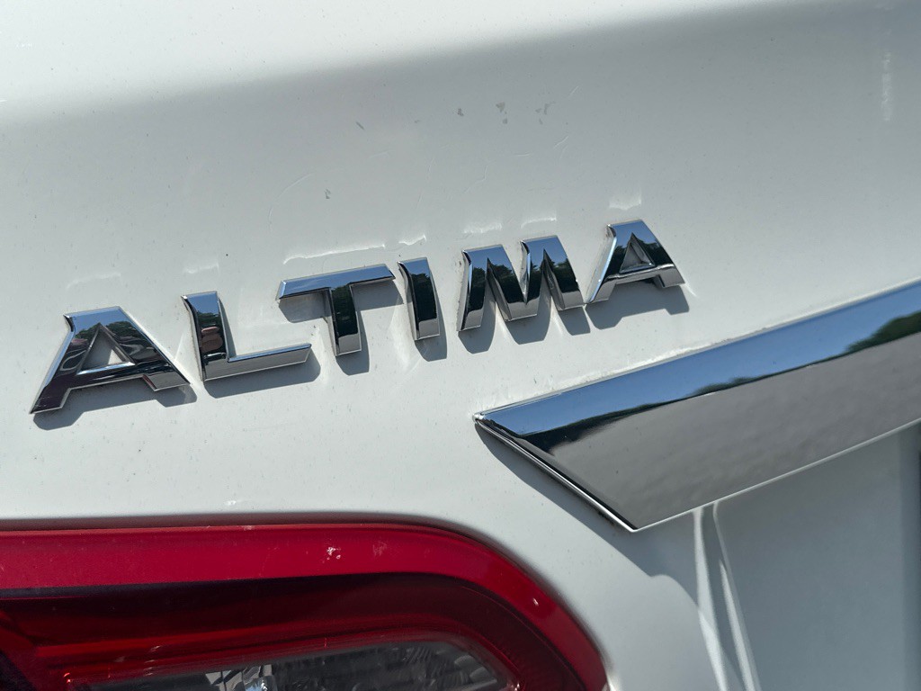 2018 Nissan Altima Image 36