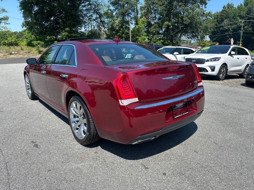 2019 Chrysler 300 Image 5