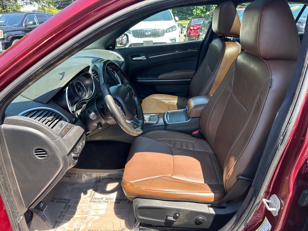 2019 Chrysler 300 Image 10