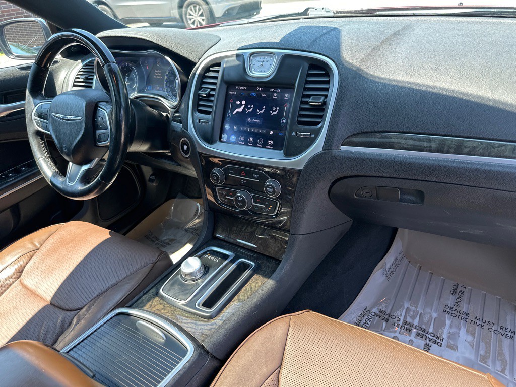 2019 Chrysler 300 Image 21