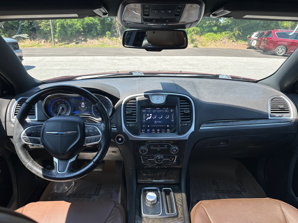 2019 Chrysler 300 Image 22