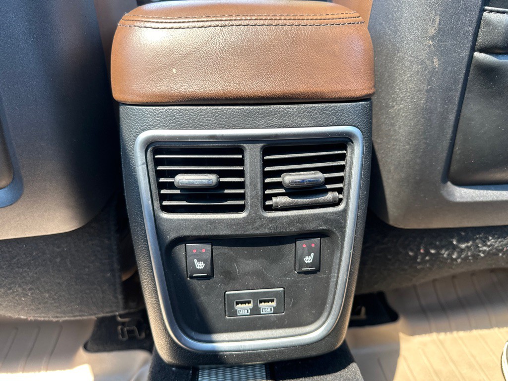 2019 Chrysler 300 Image 30