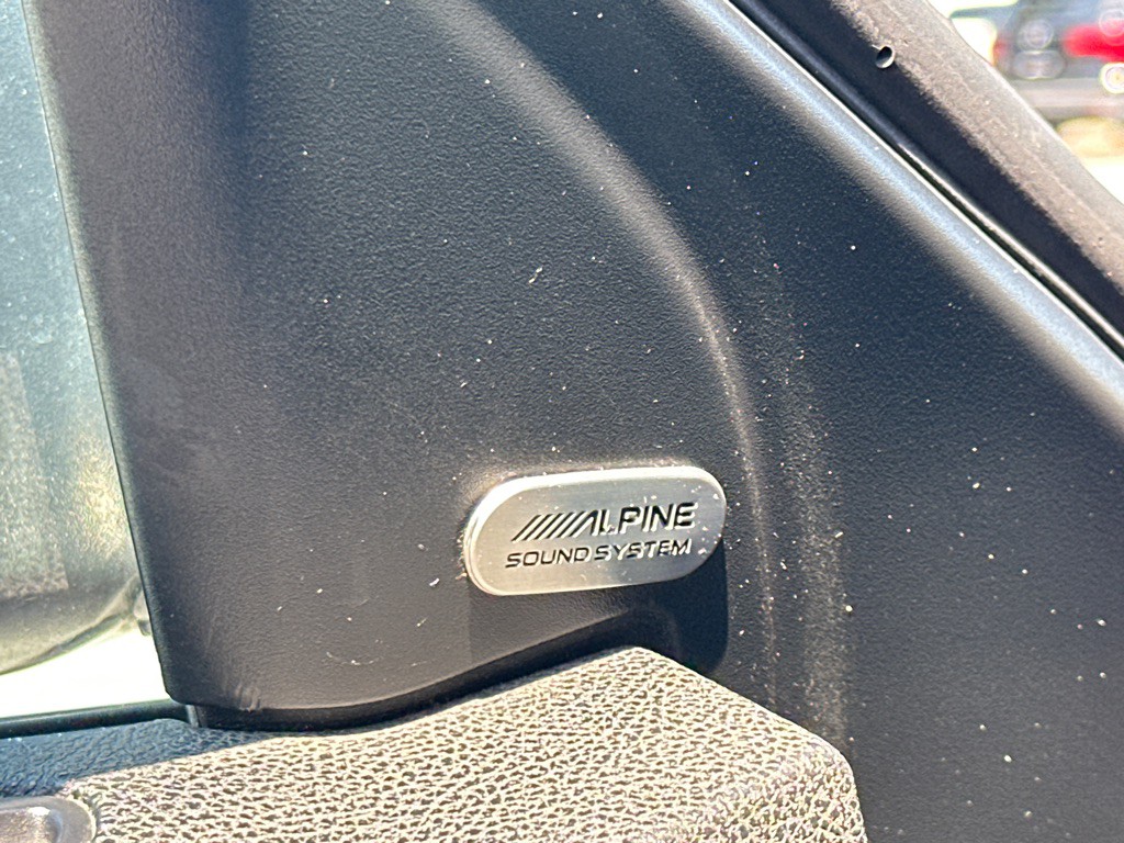 2019 Chrysler 300 Image 38