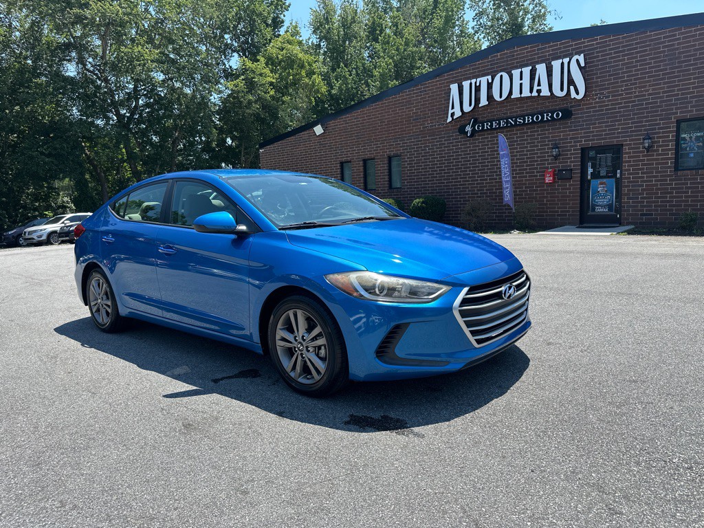 2017 Hyundai Elantra Image 1