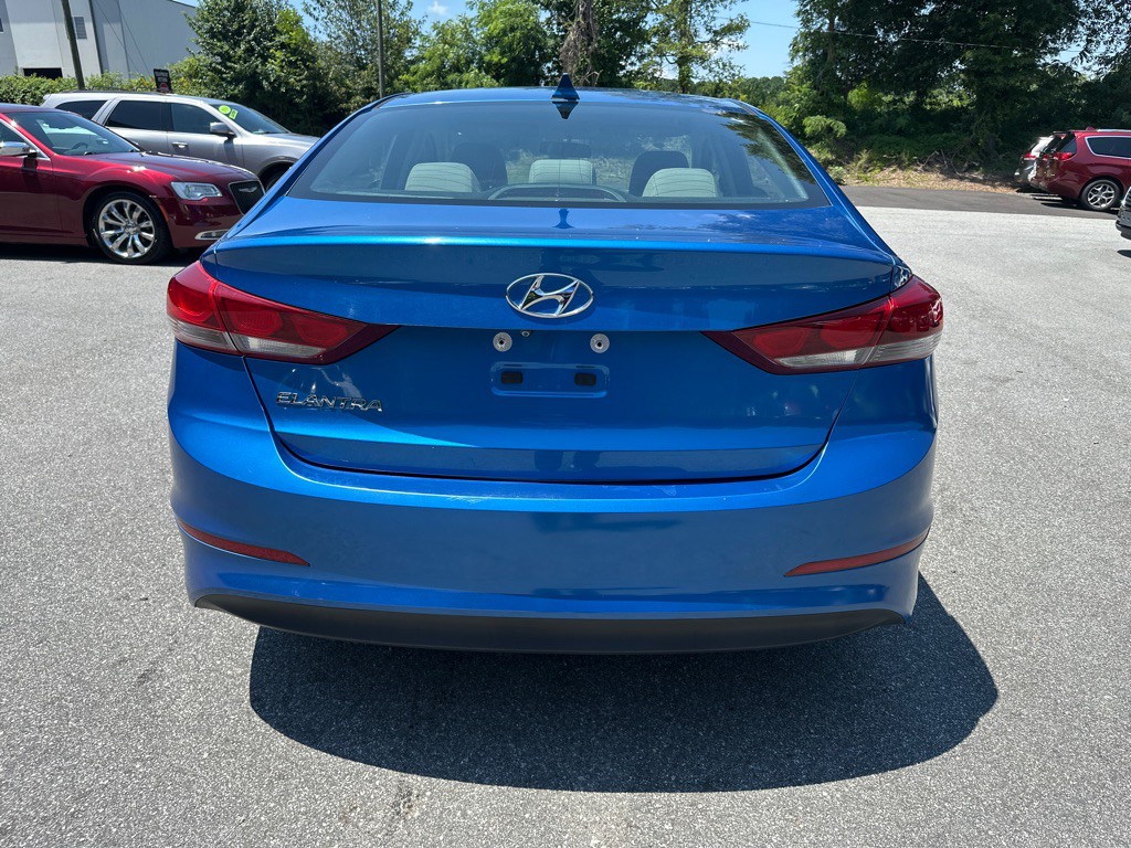 2017 Hyundai Elantra Image 5