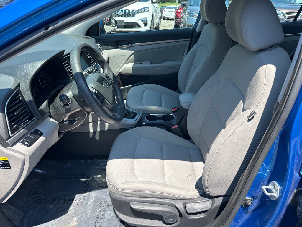 2017 Hyundai Elantra Image 9