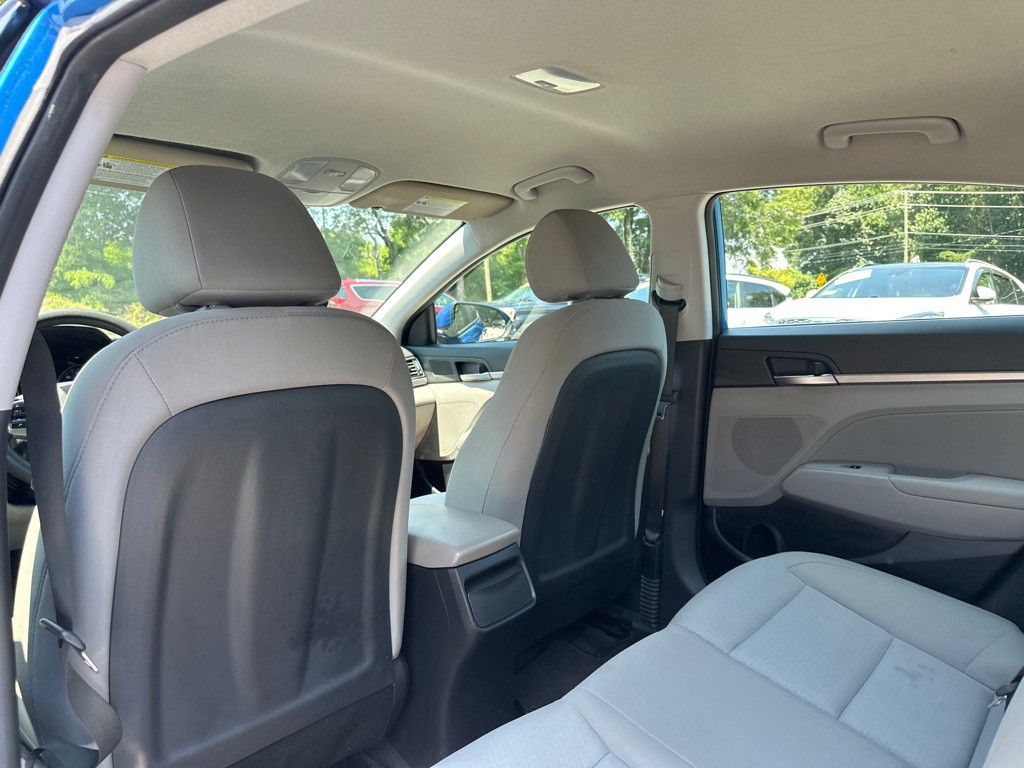 2017 Hyundai Elantra Image 13