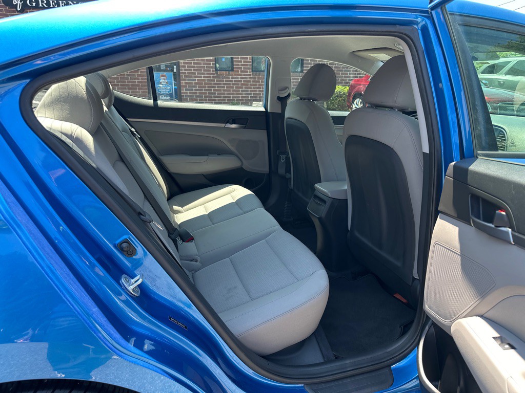 2017 Hyundai Elantra Image 14