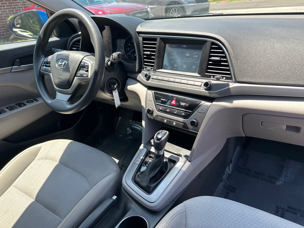 2017 Hyundai Elantra Image 19