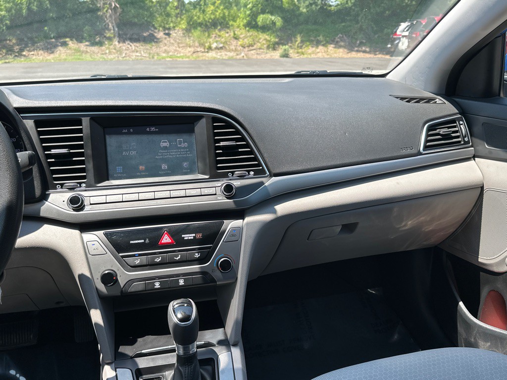 2017 Hyundai Elantra Image 27