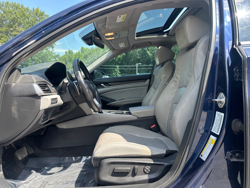 2018 Honda Accord Image 11