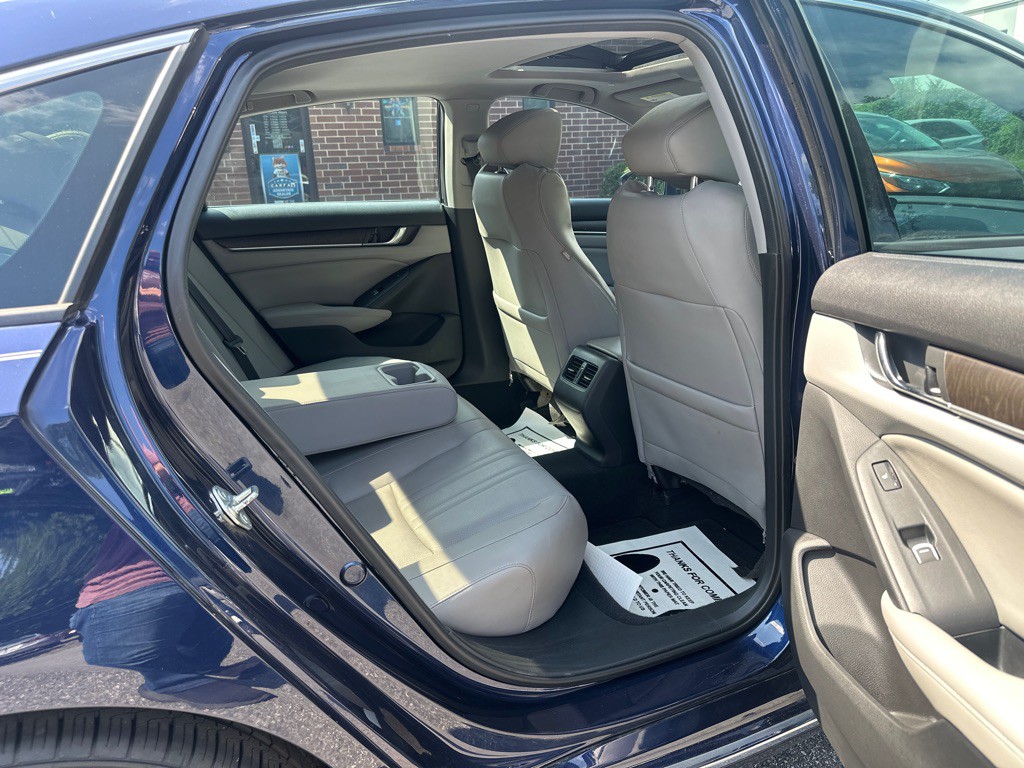 2018 Honda Accord Image 16