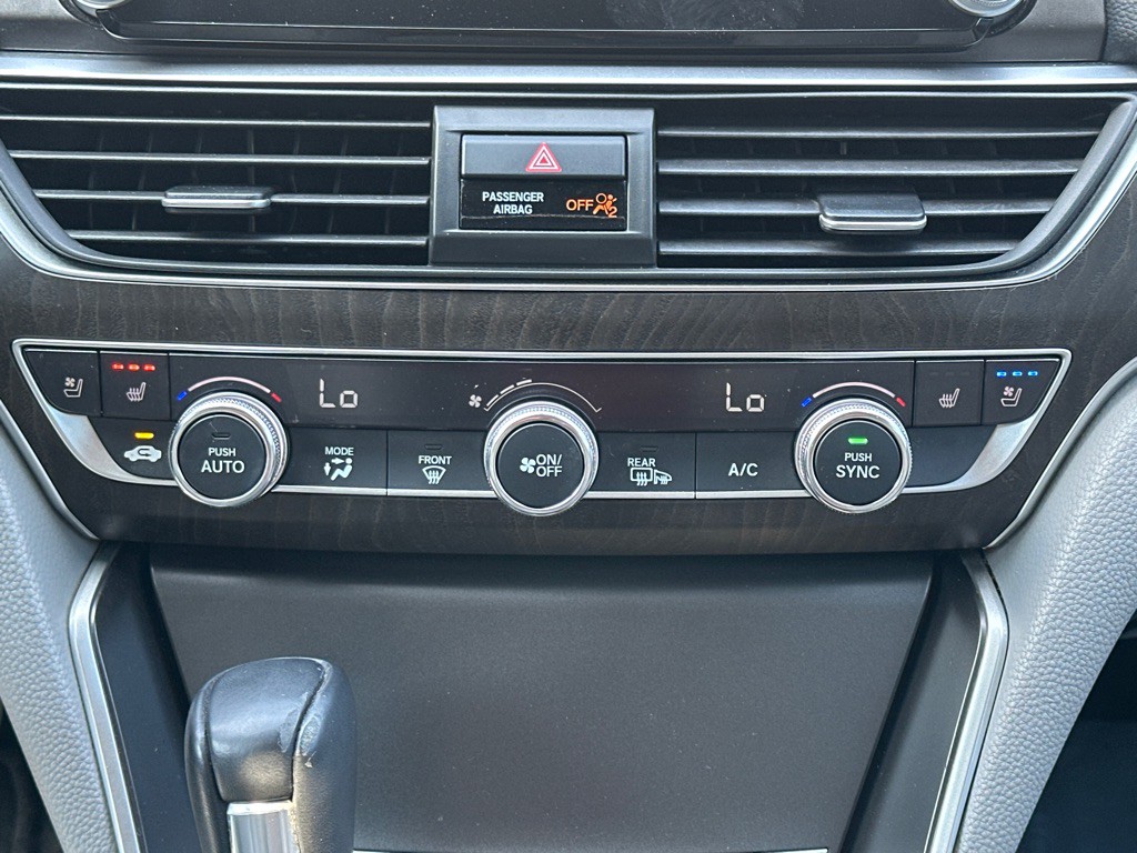 2018 Honda Accord Image 28
