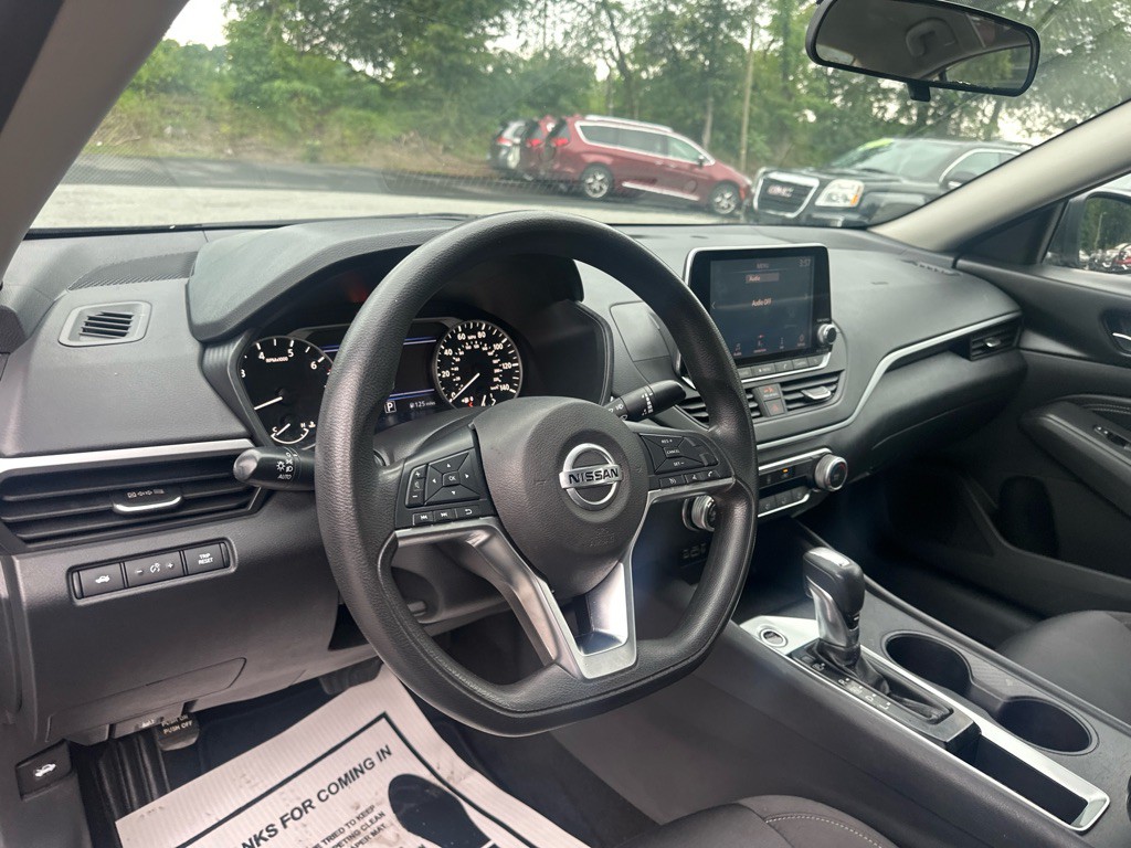 2020 Nissan Altima Image 11