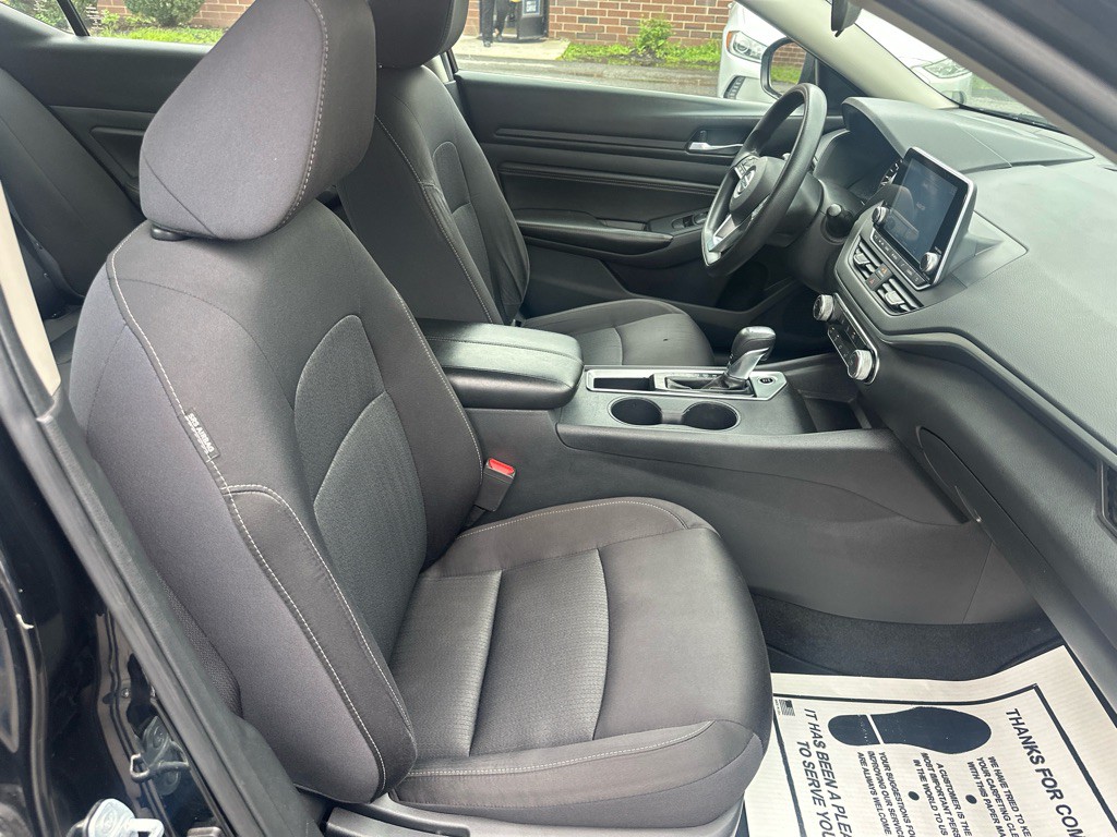2020 Nissan Altima Image 19