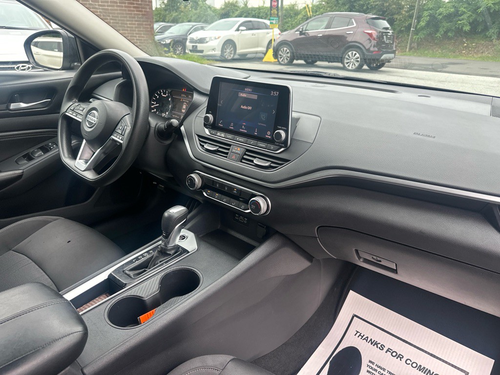 2020 Nissan Altima Image 20