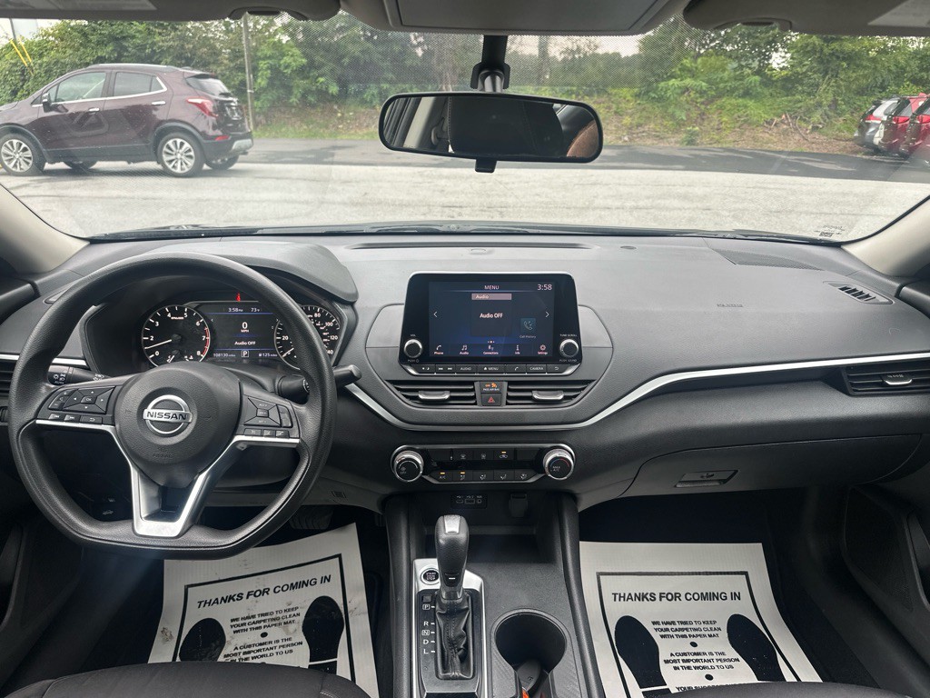 2020 Nissan Altima Image 21