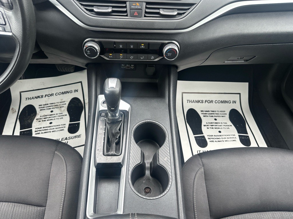 2020 Nissan Altima Image 25
