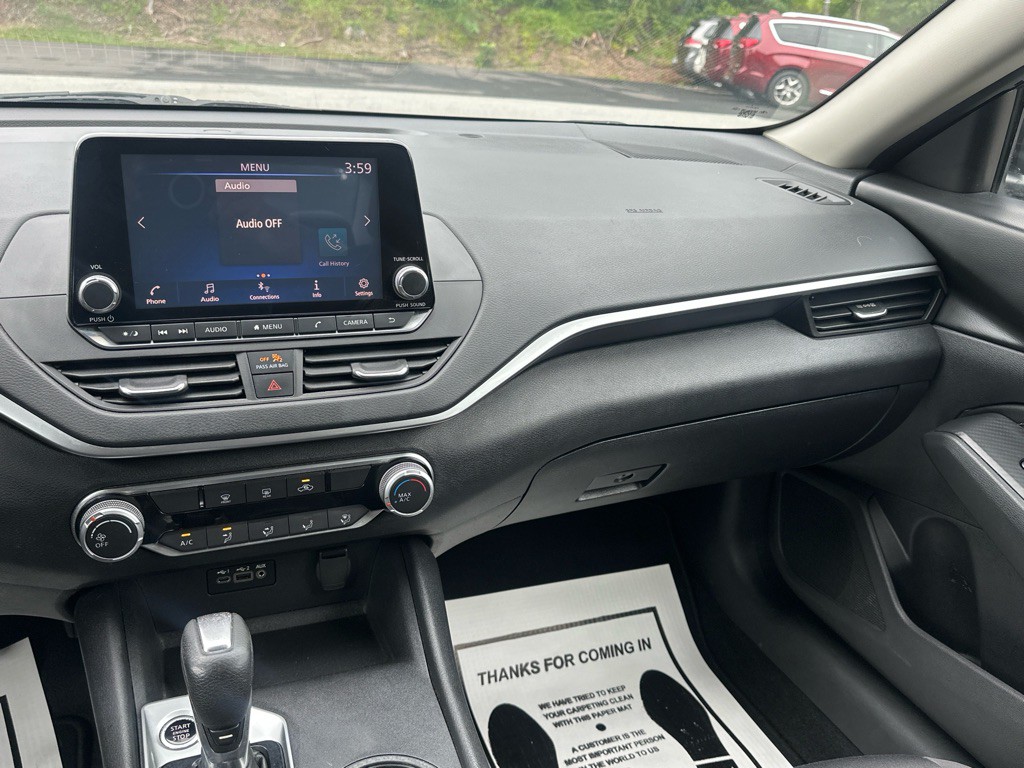 2020 Nissan Altima Image 27