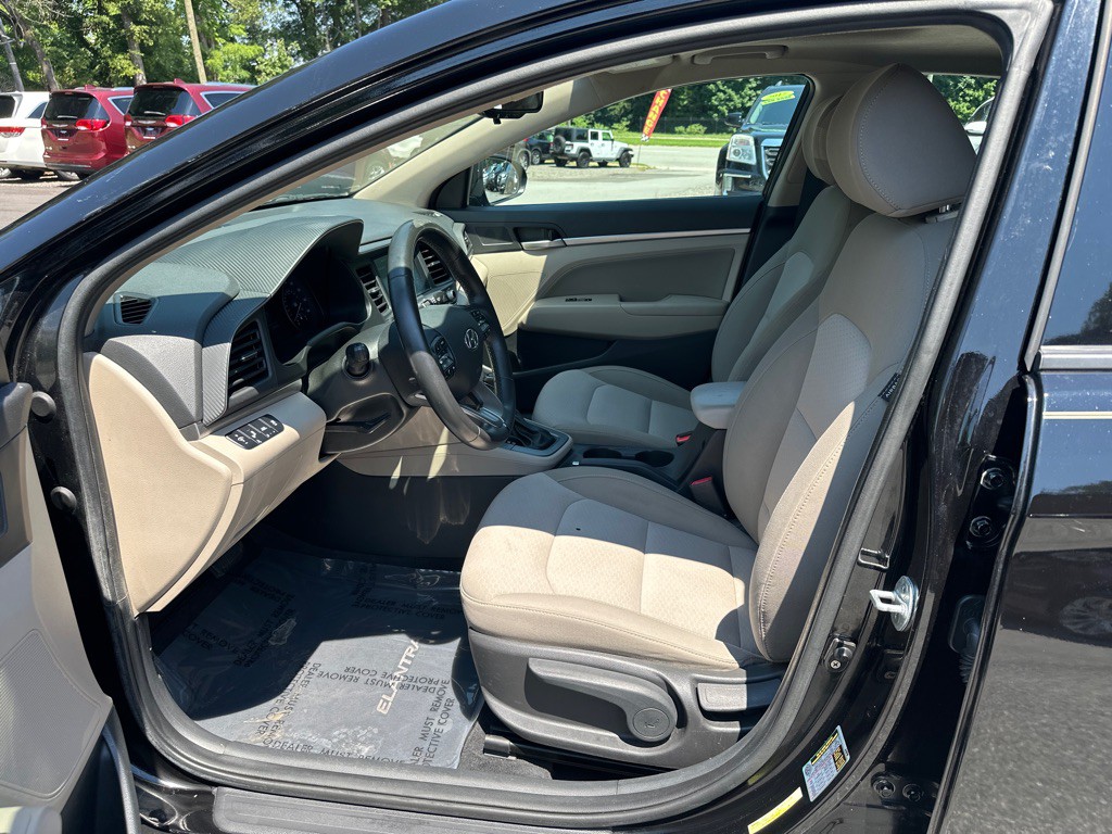 2019 Hyundai Elantra Image 8