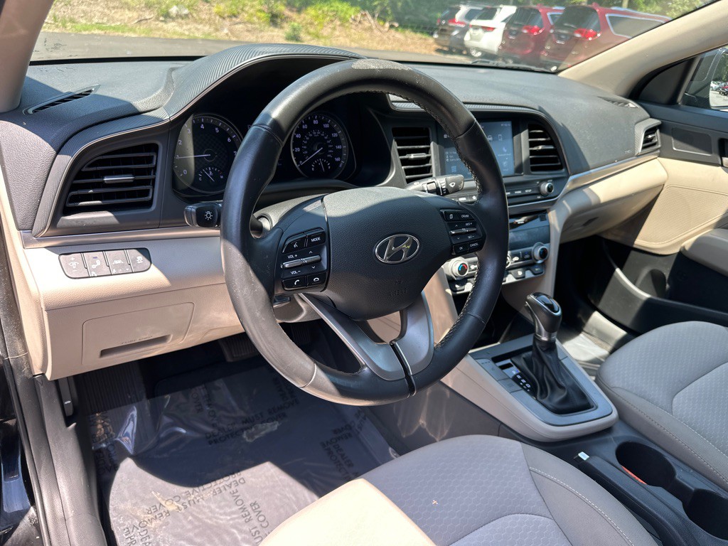 2019 Hyundai Elantra Image 10