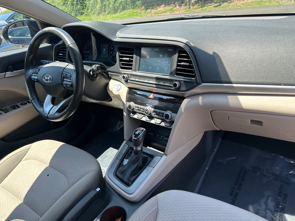 2019 Hyundai Elantra Image 20