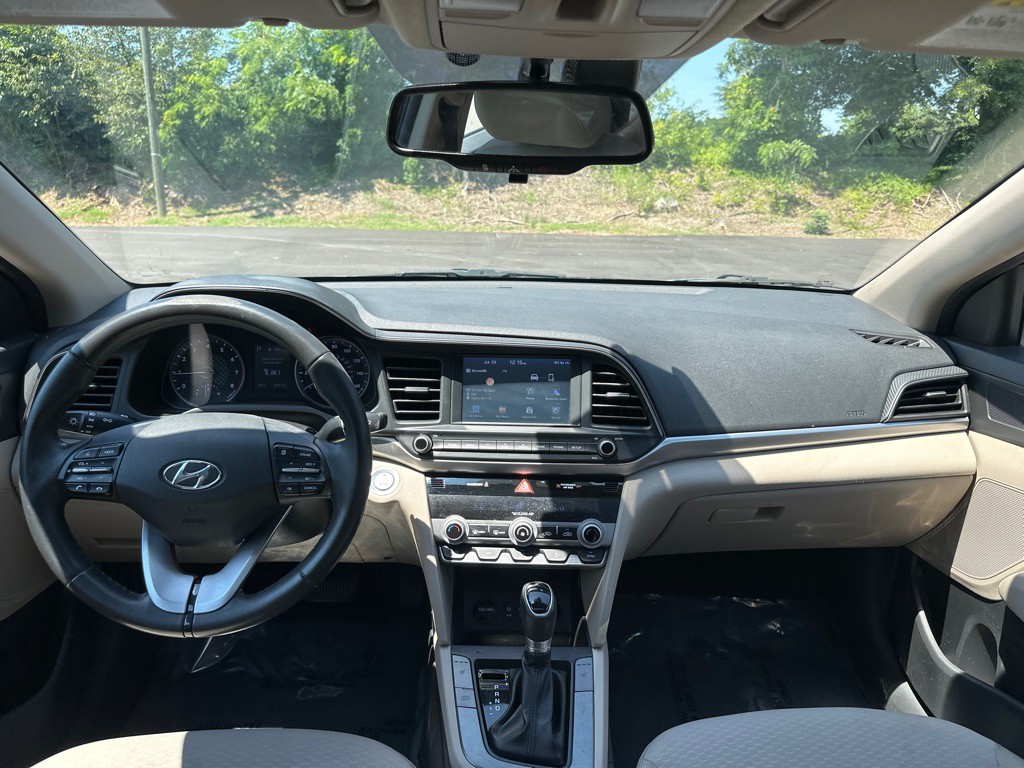 2019 Hyundai Elantra Image 21