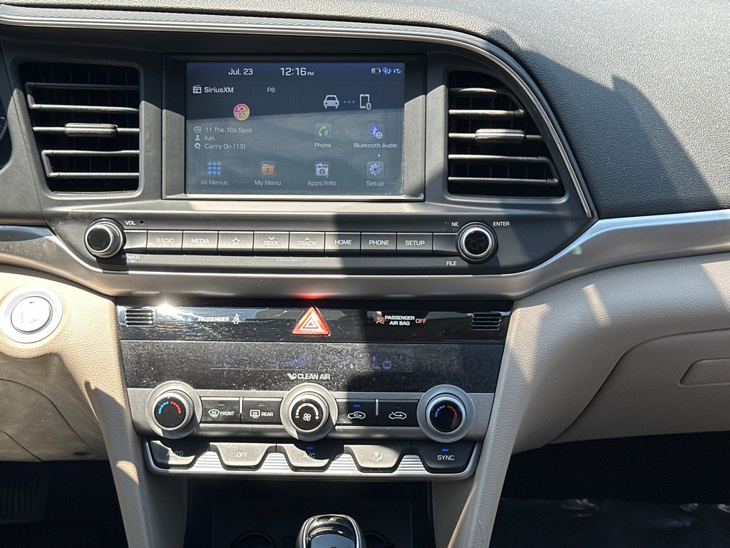 2019 Hyundai Elantra Image 23